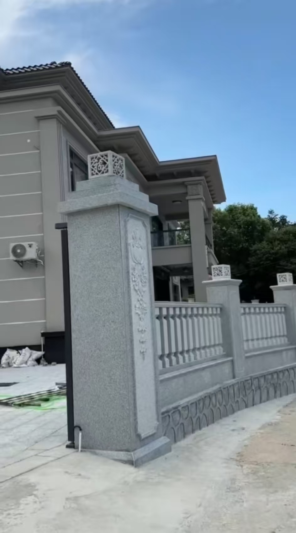 盘锦 芝麻白别墅围墙栏杆，私人订制