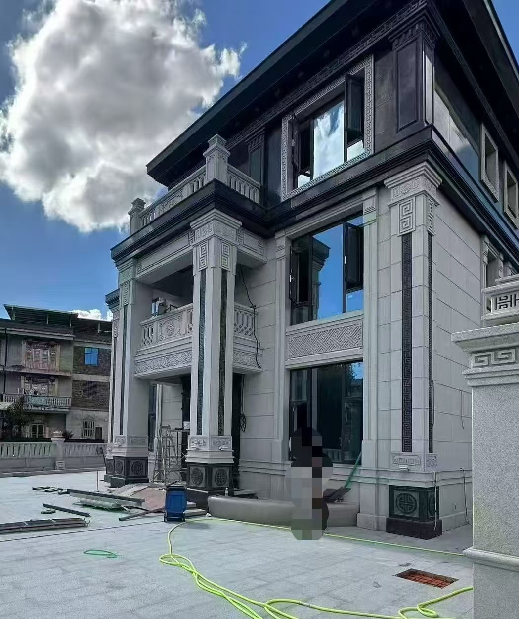 盘锦 别墅干挂，芝麻白与芝麻黑完美配合