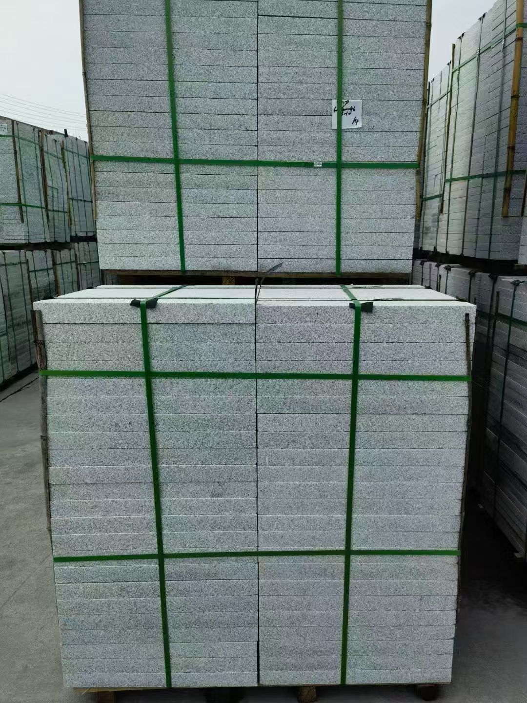 盘锦 火烧面地铺石，街道广场园林市政工程板，1.8~5.0厚均有现货