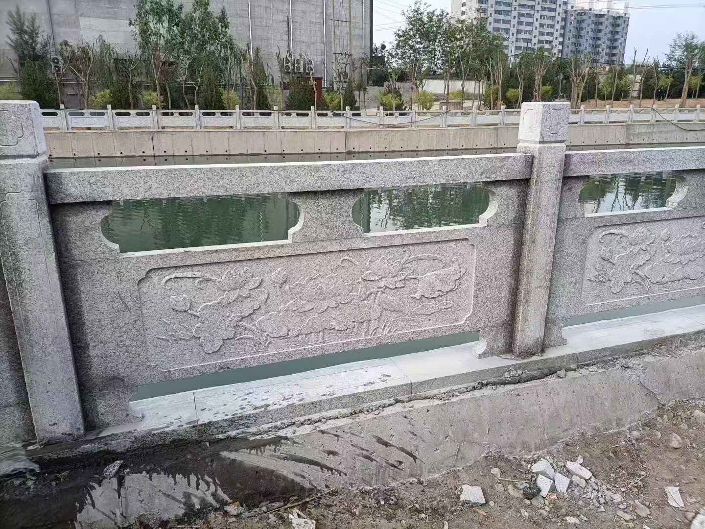 盘锦 芙蓉白大花桥梁、河道，石材栏杆、围栏、护栏