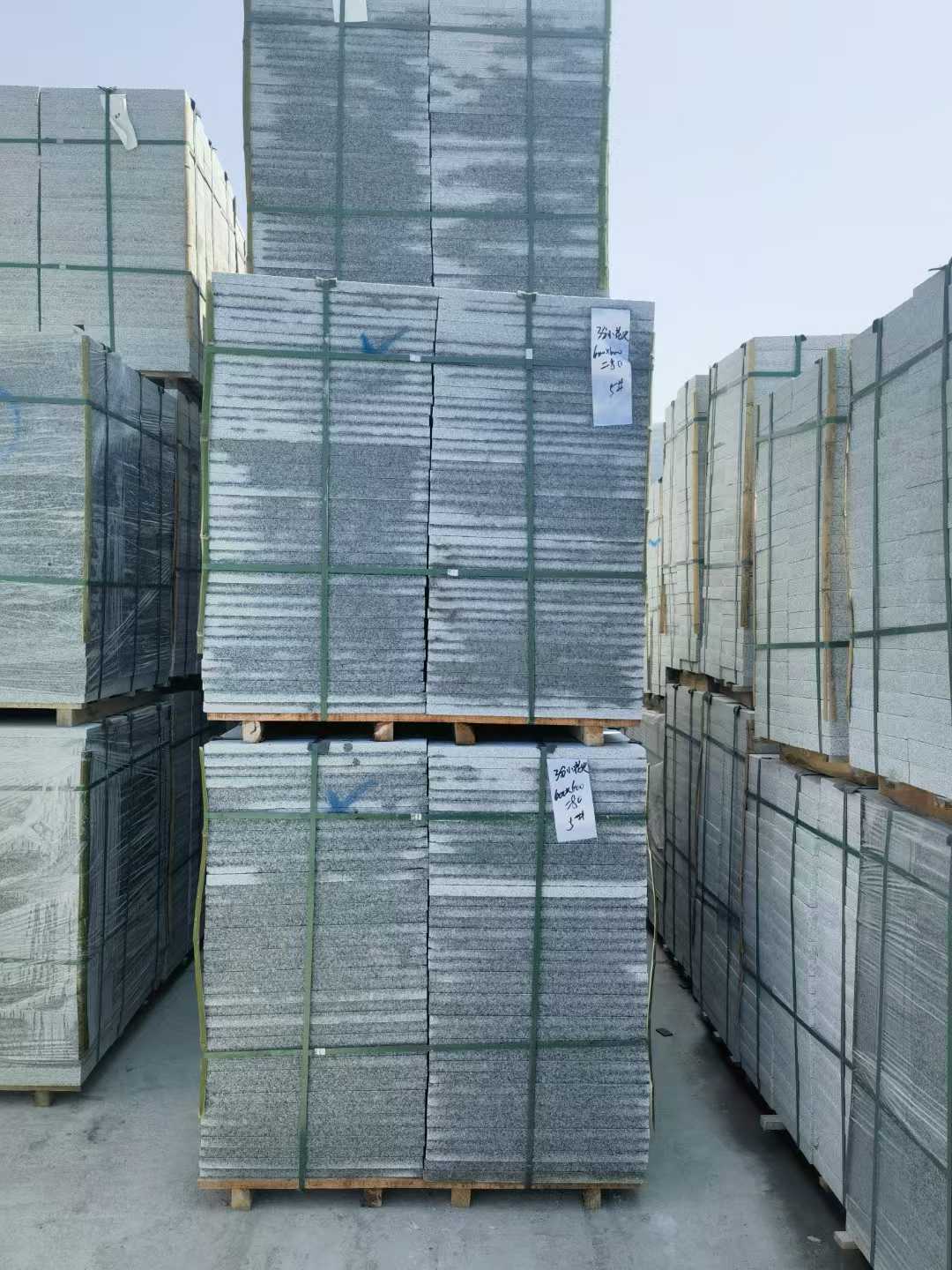 盘锦芝麻白地铺成品