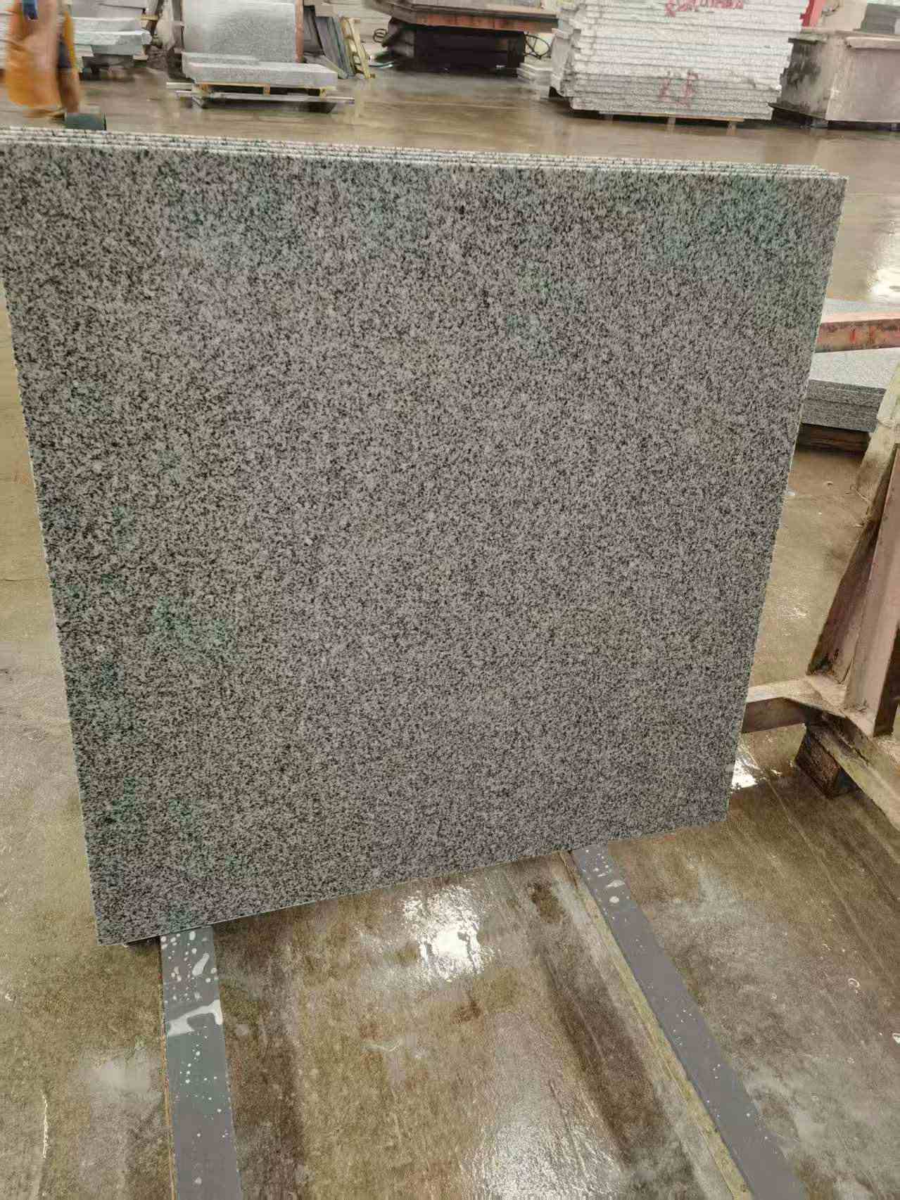 盘锦 芝麻白光面900*900，高地铁标准