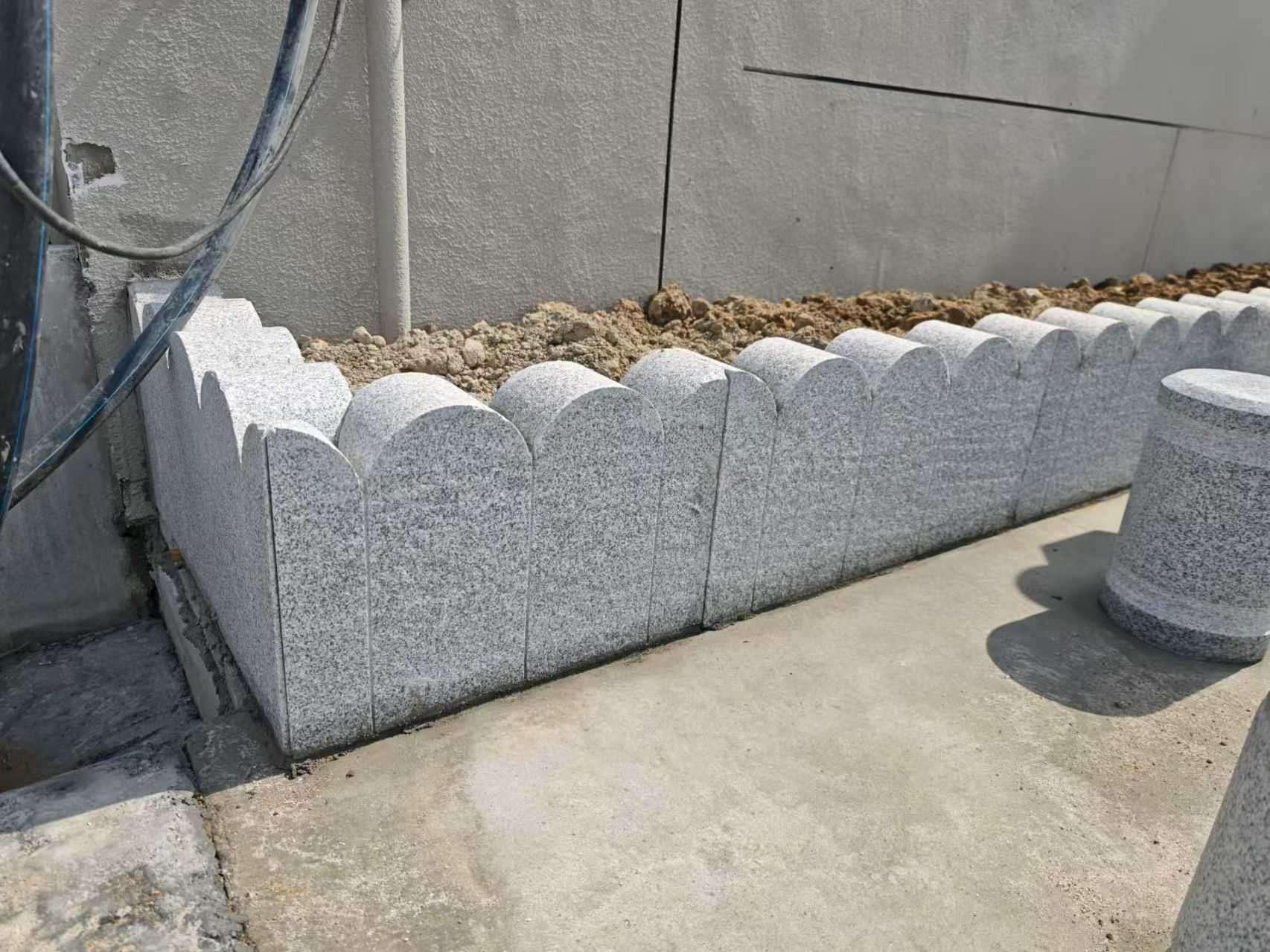 盘锦 芝麻白花岗岩花边石铺装效果图